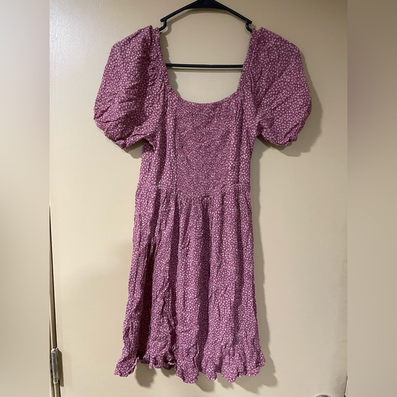 Chic Maroon Floral Mini Dress with Puff Sleeves - Picture 6 of 7